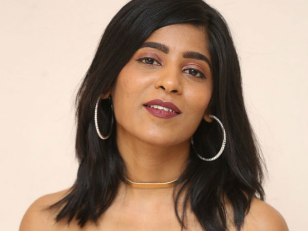 చాలా మంది బయటకు మాట్లాడలేక పోతున్నారు