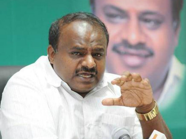 కుమారస్వామి పేరు పలకకపోవడంపై