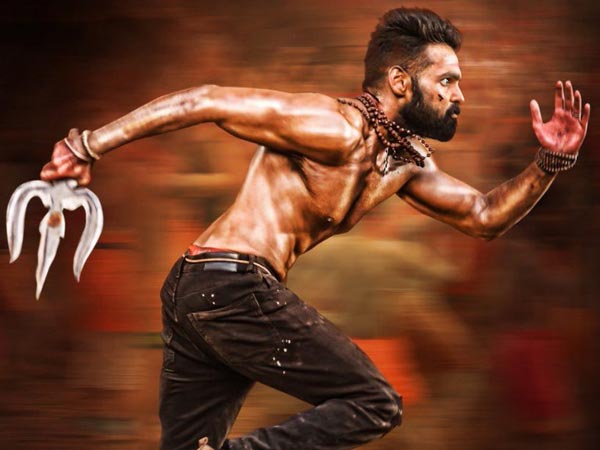 చాక్లెట్ బాయ్ నుంచి మాస్ హీరోగా