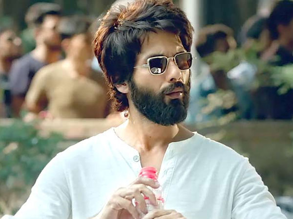 Shahid Kapoor hiked his Remuneration After Kabir Singh Shahid Kapoor hiked his Remuneration After Kabir Singh