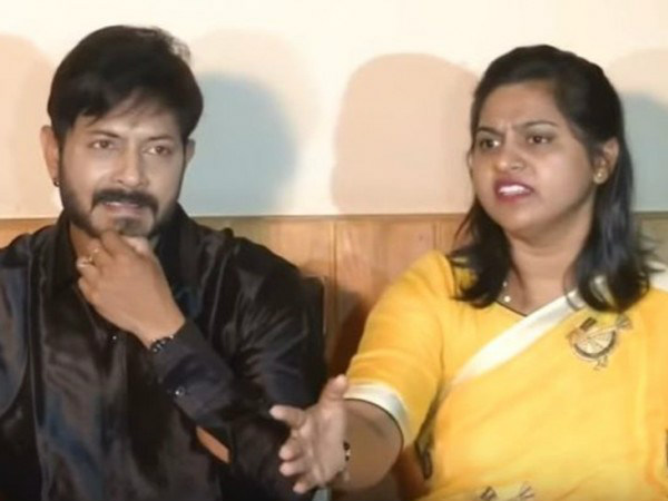 ట్రోలర్స్ను సెంటిమెంట్తో కొట్టాడు
