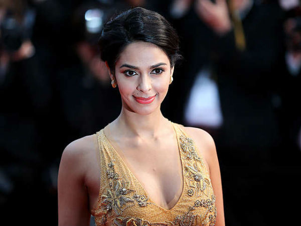 Mallika Sherawat Update On Social Service Mallika Sherawat Update On Social Service