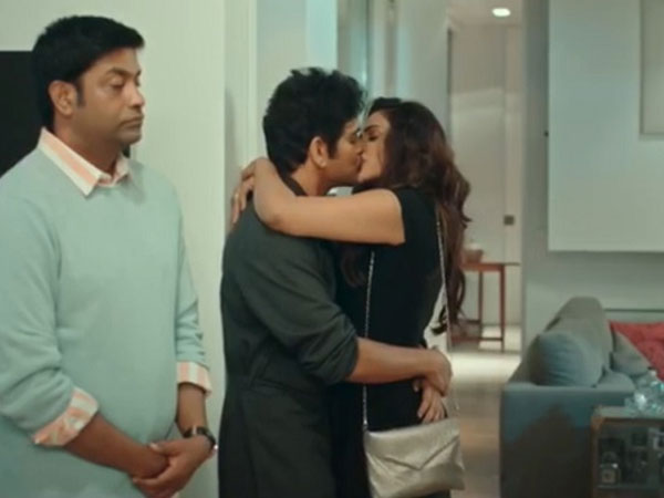 లిప్ లాక్లకు ప్రాక్టీస్ అయింది