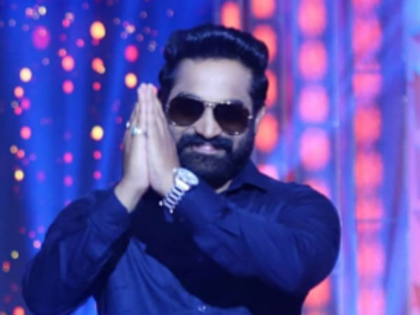 తారక్ను ఇమిటేడ్ చేస్తూ...