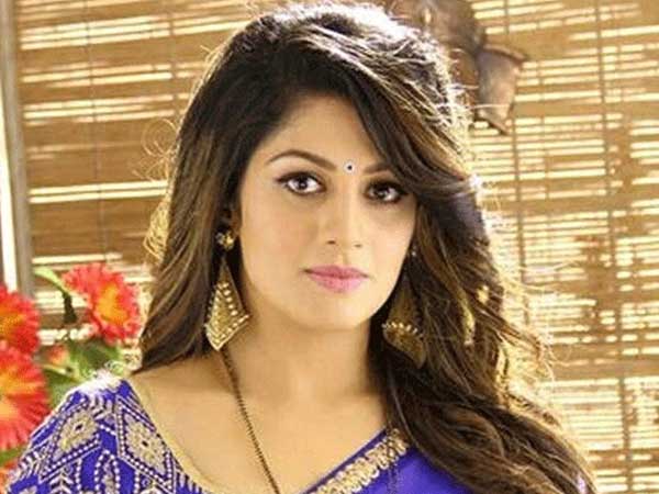 సినిమాల్లో మళ్లీ బిజీ, బిజీగా