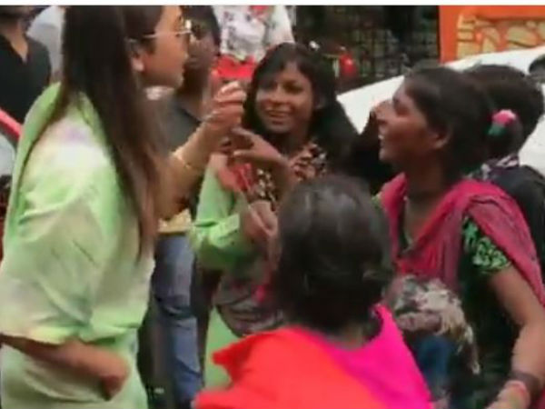 రకుల్కు చేదు అనుభవం.. బిచ్చగాళ్లు షాక్.. ఎక్కడపడితే అక్కడ టచ్ చేసి.. (వీడియో)