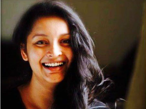 మరాఠీలో డైరెక్టర్గా ఎంట్రీ