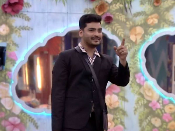 Ravi Krishna Enters Into the Bigg Boss House Ravi Krishna Enters Into the Bigg Boss House