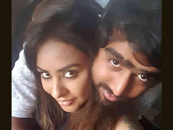శ్రీరెడ్డి వివాదంతో మాయం