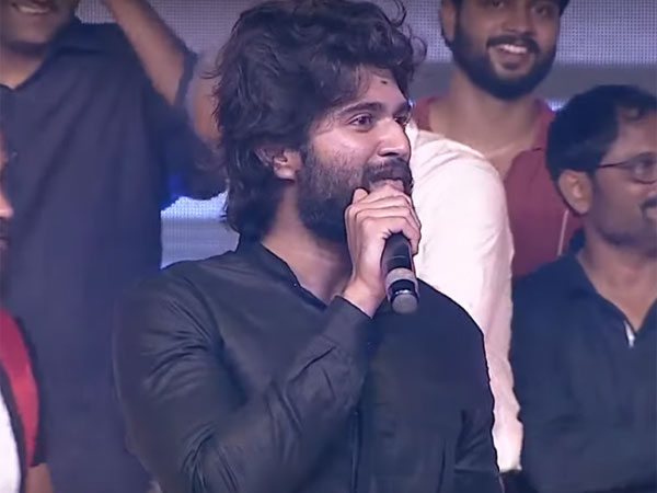 ప్రేమతో వచ్చావా..? ఎటాక్ చేయడానికా.?