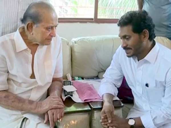 ముఖ్యమంత్రి జగన్ వచ్చిన సమయంలో