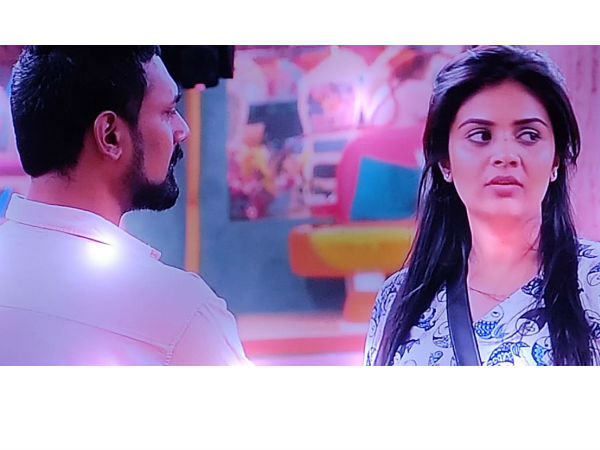 శ్రీముఖి చర్చ లేవనెత్తి