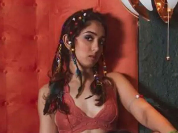 ప్రేమాయణంతో ఫేమస్