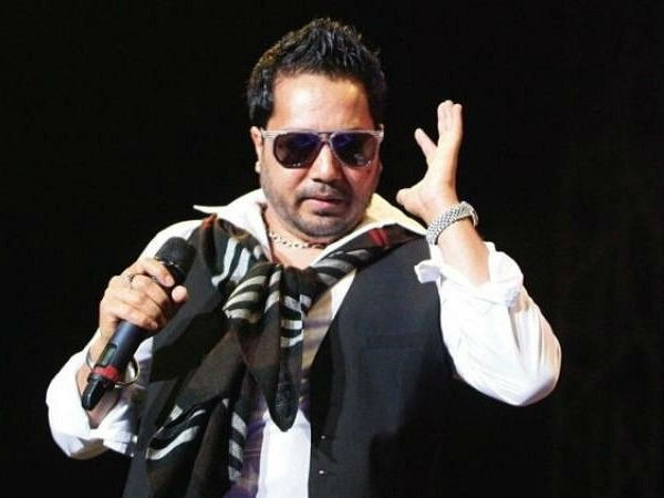 పాకిస్థాన్లో రూ. 1 కోటి పారితోషికం