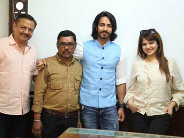 Anoop Singh Tagore as Mister Ravana Anoop Singh Tagore as Mister Ravana