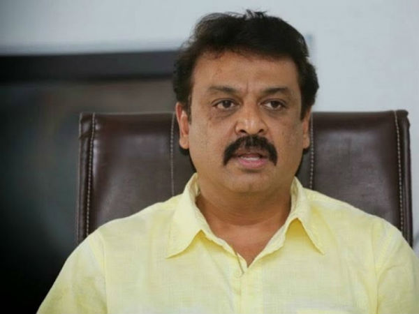 అమ్మ పాద ముద్రలకు బంగారు కవచం చేయించా