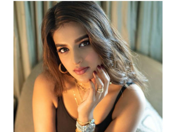 Nidhhi Agerwal Latest Pic Viral On Social Media Nidhhi Agerwal Latest Pic Viral On Social Media