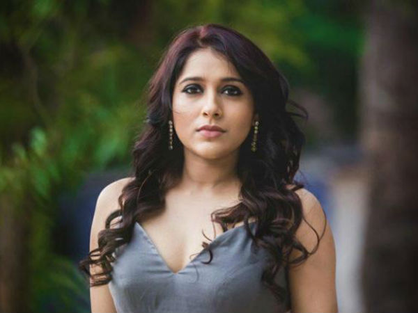 సెన్సార్ సమస్యలు లేవు కదా.. అందుకేనేమో!