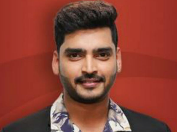 రవికి చీరలు కట్టుకుంటే ఇష్టం