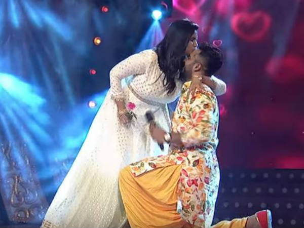 భర్త గురించి రహస్యం బయటపెట్టేసింది