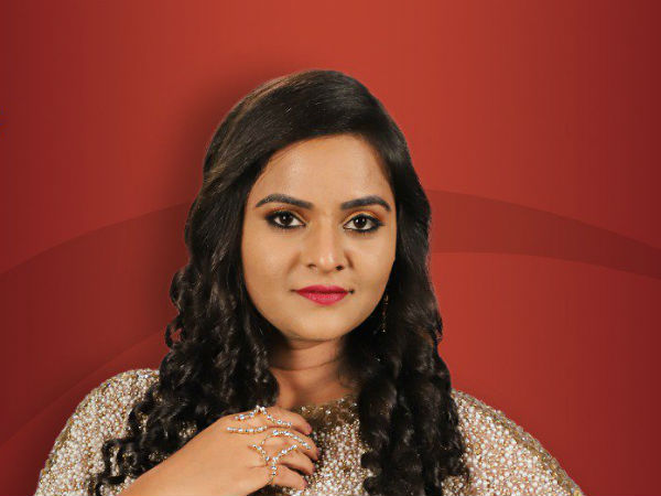 నామినేట్ చేయొద్దని బ్రతిమాలింది