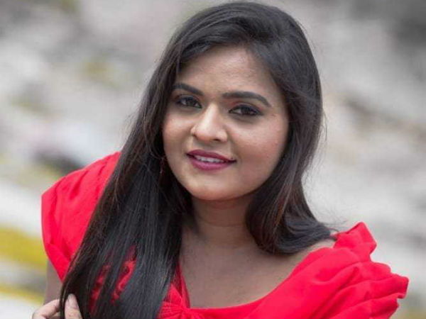 టీవీ ఆర్టిస్టుగా ఫుల్ ఫేమస్