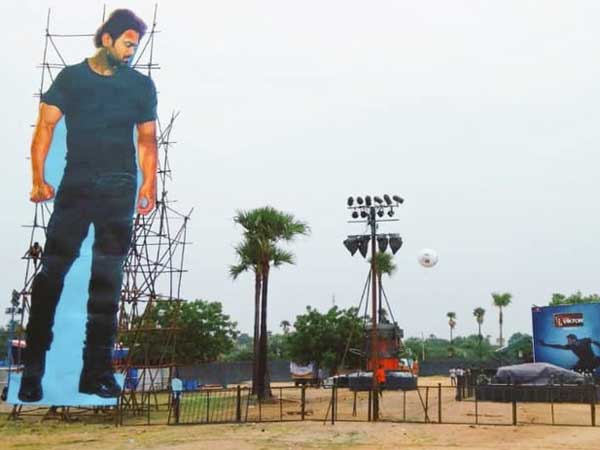 70 అడుగుల కటౌట్