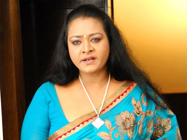 నా డబ్బు కోసమే ప్రేమించారు