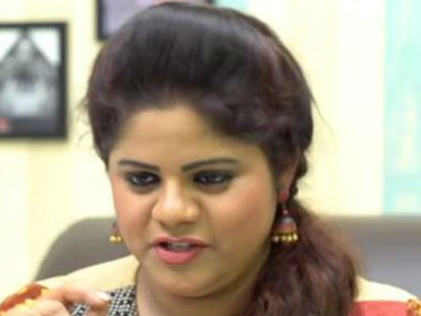 వారి చరిత్రను తీసిమరీ అరెస్ట్ చేస్తున్నారు