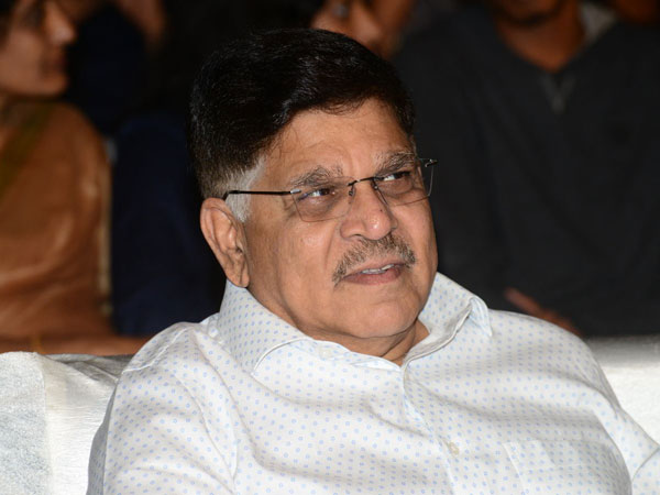 రష్ కాపీ చూసిన అల్లు అరవింద్