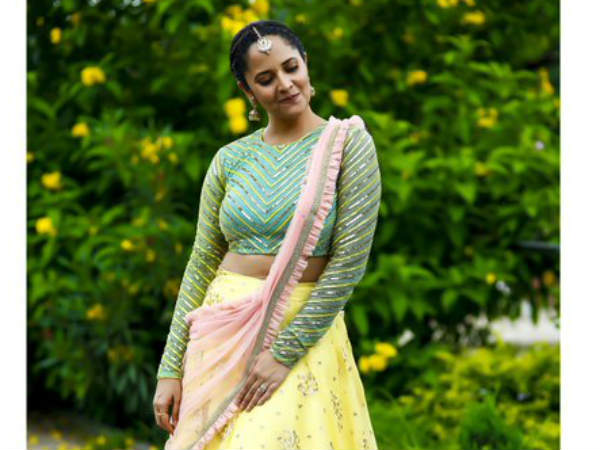 ఇటు యాంకర్ అనసూయ, అటు రంగమత్త