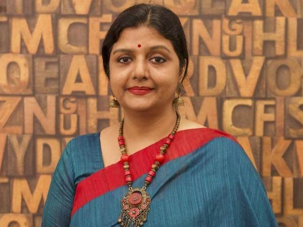 మైనర్ బాలికను వేధించారని