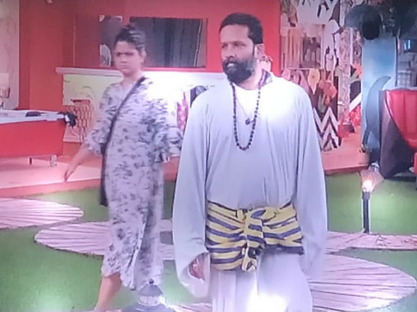 ఇంట్లో దెయ్యం నాకే భయం