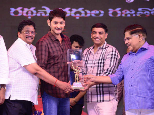 భారీ విరాళాలతో ప్రముఖులు