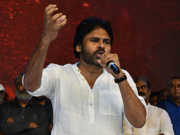 దేశం గర్వించదగిన వ్యక్తిగా చిరంజీవి