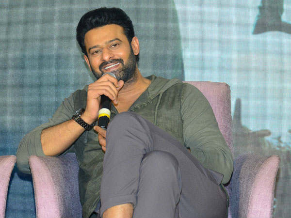 ఆ హీరో ఫ్యాన్స్ ప్రభాస్ సినిమాపై పడి ఏడుస్తున్నారు.. మీరు మారరా గొర్రెల్లారా: నటి షాకింగ్ కామెంట్స్