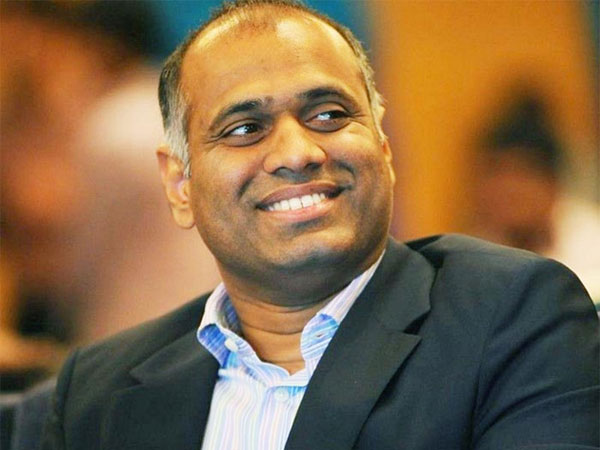 ఎవరు భారీ సక్సెస్తో పీవీపీ