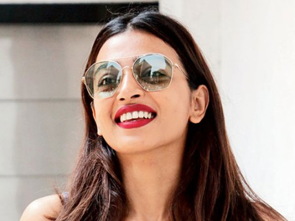 Radhika Apte and actor Richard Roxburgh to star in Shantaram Radhika Apte and actor Richard Roxburgh to star in Shantaram