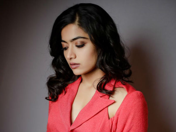 పల్లెటూరి నేపథ్యంలోనే..