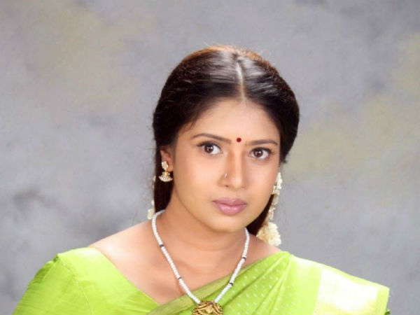 బాలయ్యను చూడగానే భయం వేసేది