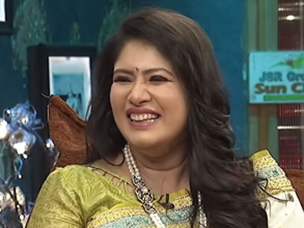 సంఘవి నేపథ్యం ఇది
