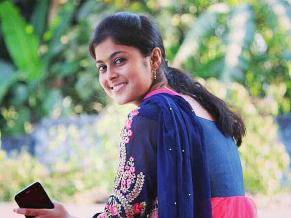 తప్పు నీదే అంటూ కామెంట్స్