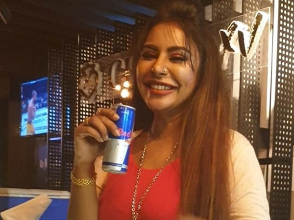 ఎద అందాలపై ఫోకస్..