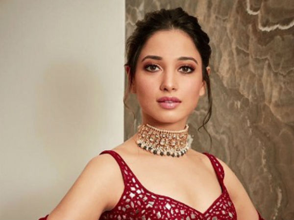 Tamannaah Finished Dabbing Work For Chiranjeevis Sye Raa Narasimha Reddy Tamannaah Finished Dabbing Work For Chiranjeevis Sye Raa Narasimha Reddy