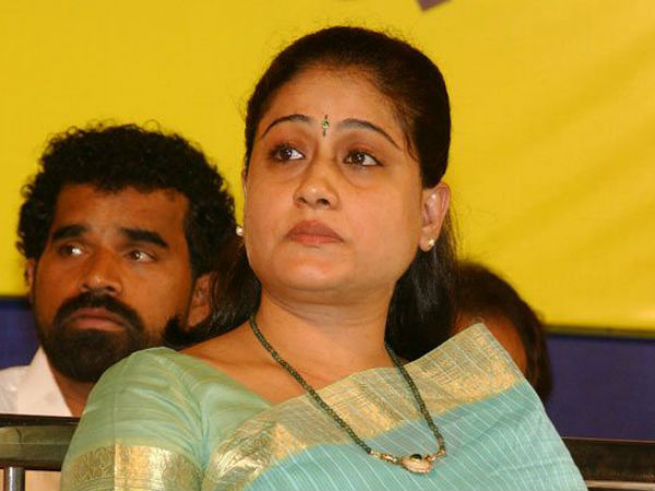 హీరోయిన్లకు ఫోకస్ లేదు