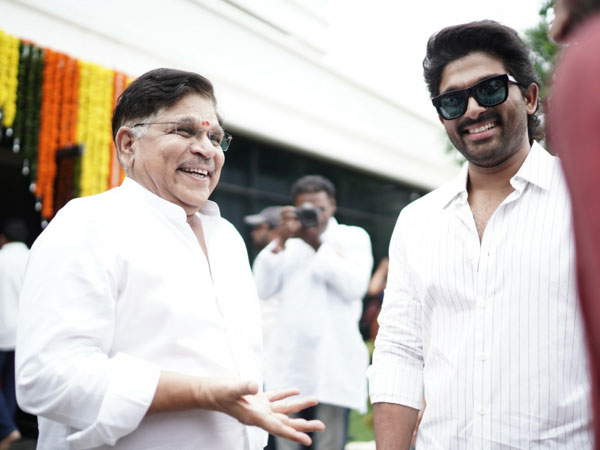 ఆఫీస్ స్టాఫ్ సమక్షంలో వైభవంగా