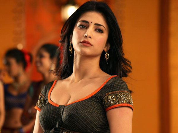ఎన్టీఆర్ను చంపేసి.. బన్నీతో చెక్కేస్తా.. షాకింగ్ విషయాలు చెప్పిన శ్రుతీ హాసన్