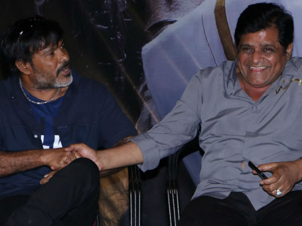 మీరెవరూ.. కోన్ కిస్కా గొట్టం గాళ్లు