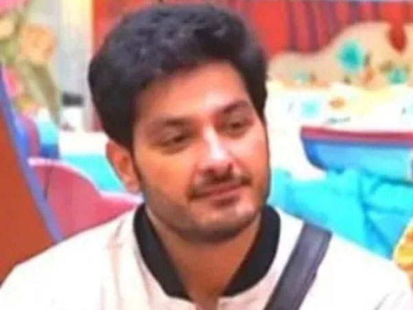 నిద్ర పోతుండగా వచ్చిన అలీ భార్య..