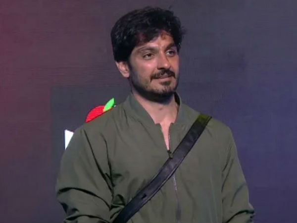 అలీ రెజాకు మద్దతుగా చిన్న పిల్లల ర్యాలీ